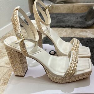 Aldo Lulu Pearl Platform sandal size 8.5